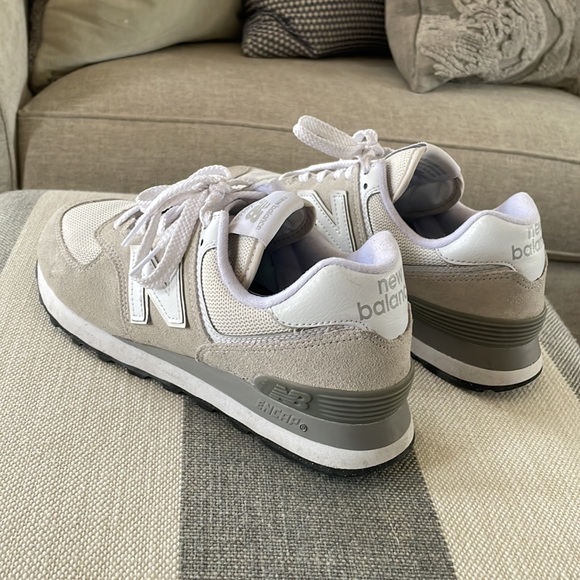 BLOGGER FAVE! New Balance Women’s 574 Core Sneaker in Nimbus Cloud White - Picture 5 of 8